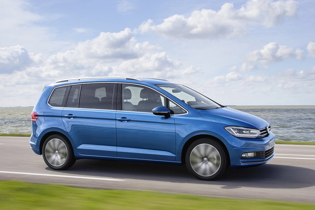 volkswagen touran 2015 03