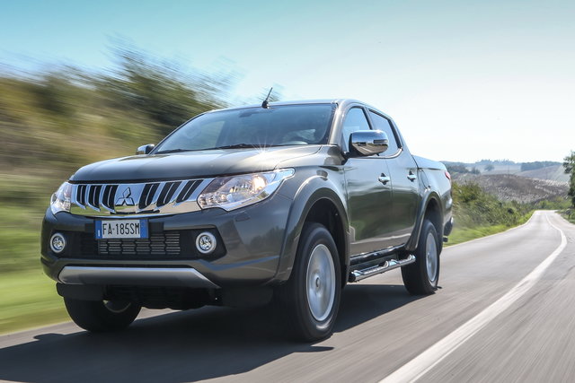 mitsubishi l200 2015 primo contatto 18