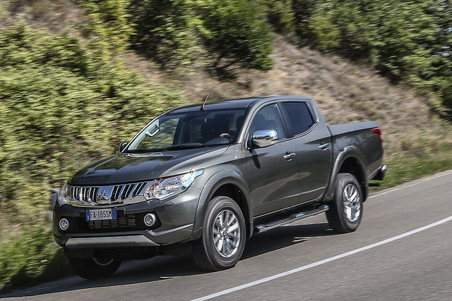 mitsubishi l200 2015 primo contatto 22