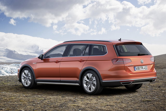 volkswagen passat alltrack 2015 05