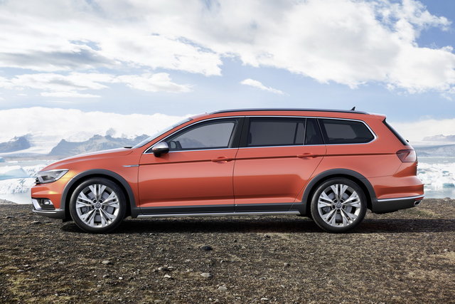 volkswagen passat alltrack 2015 11