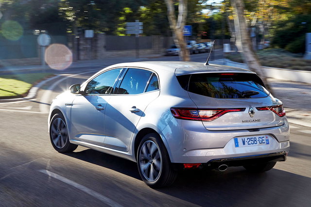 renault megane 2016 primo contatto 01