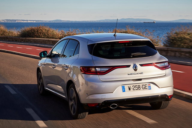renault megane 2016 primo contatto 05