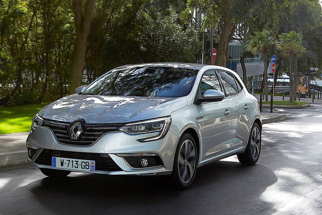 renault megane 2016 primo contatto 17