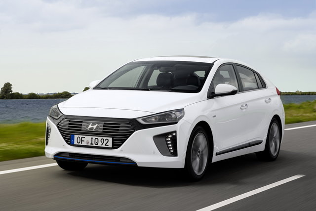 hyundai ioniq hybrid 24