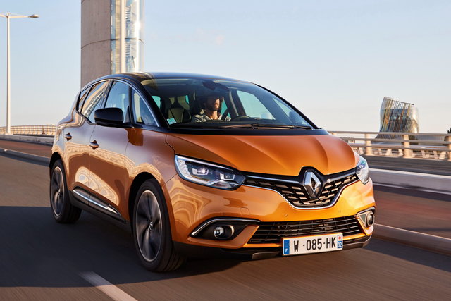renault scenic 2016 primo contatto 06