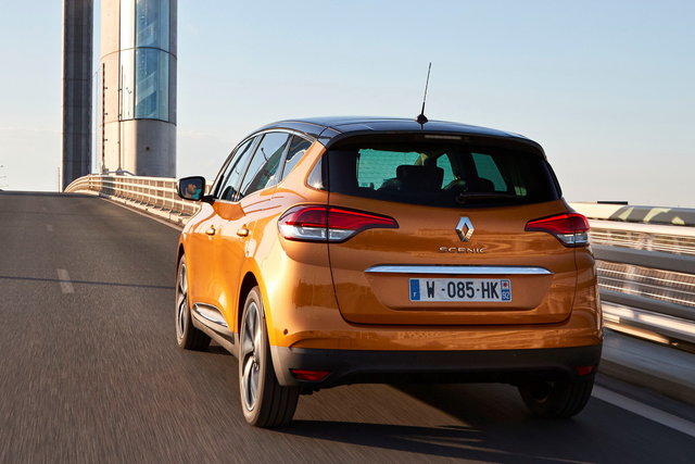 renault scenic 2016 primo contatto 07
