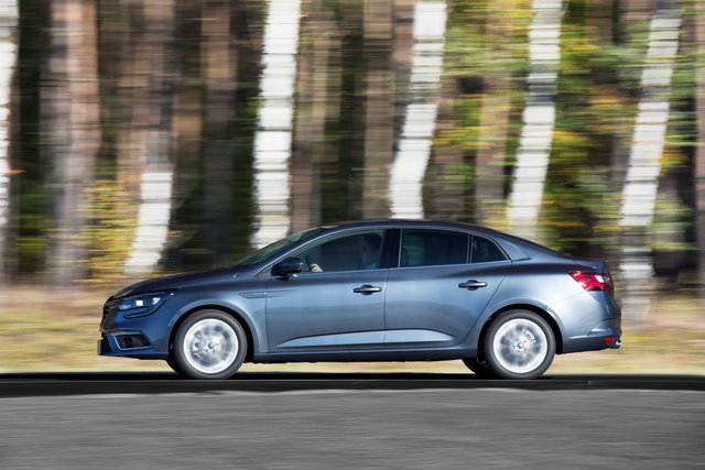 renault megane grand coupe 23