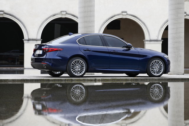 alfa romeo giulia primo contatto 06