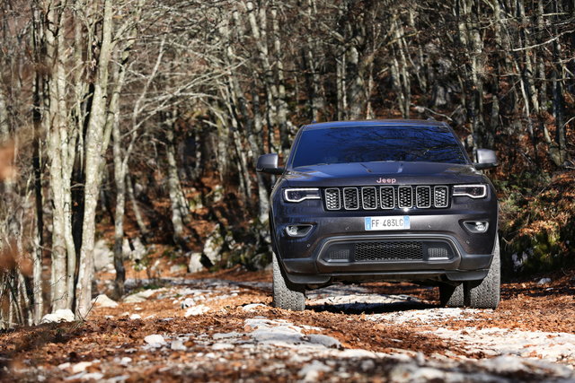 jeep grand cherokee trailhawk 2017 08