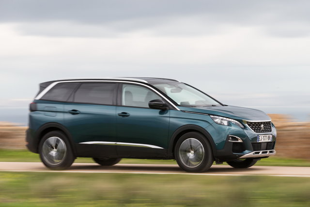 peugeot 5008 2017 primo contatto 03