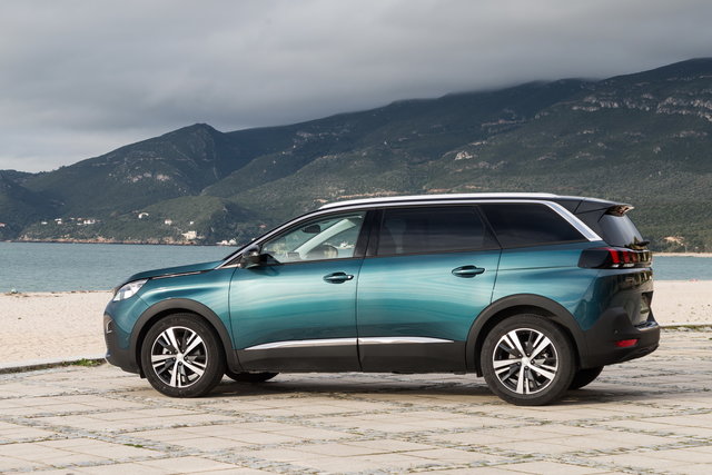 peugeot 5008 2017 primo contatto 05