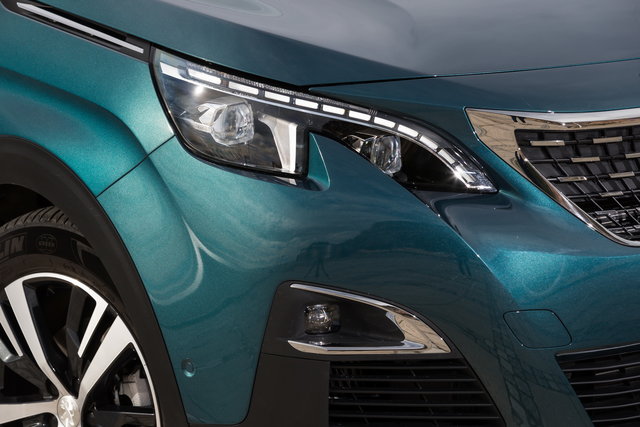 peugeot 5008 2017 primo contatto 10