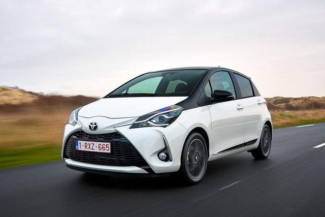 toyota yaris 15 vvt 2017 18