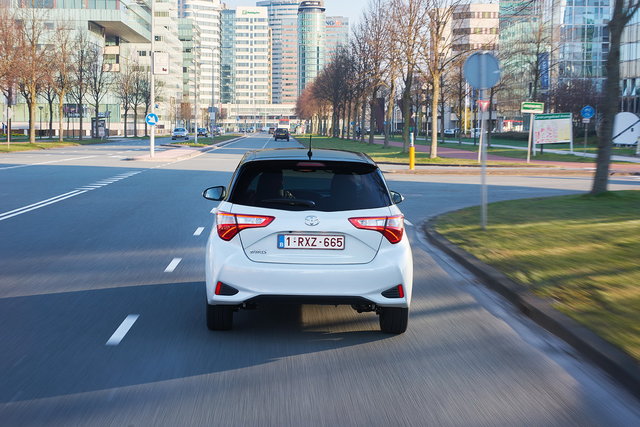 toyota yaris 15 vvt 2017 28