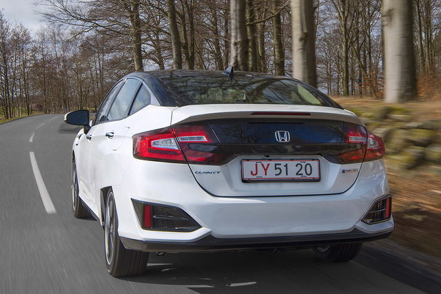 honda clarity fuel cell primo contatto 10