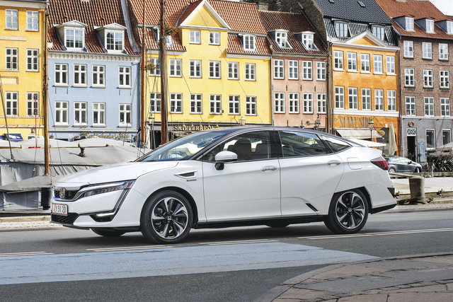 honda clarity fuel cell primo contatto 13