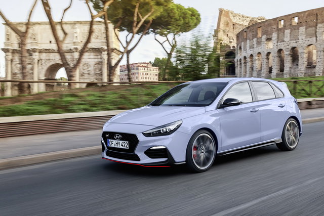 hyundai i30 n primo contatto 09