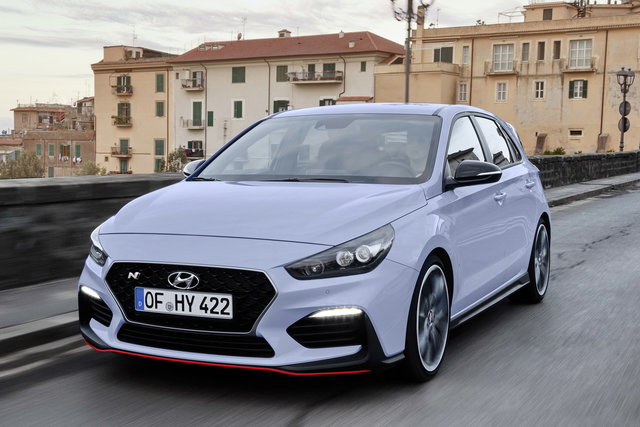hyundai i30 n primo contatto 10