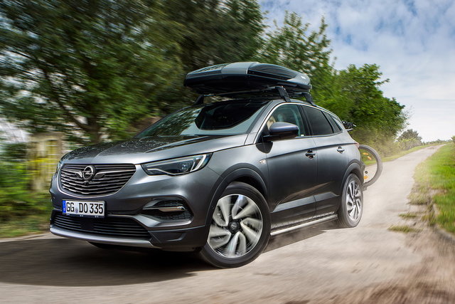 opel granland x 2017 09 primo contatto 01