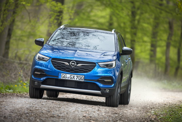 opel granland x 2017 09 primo contatto 03