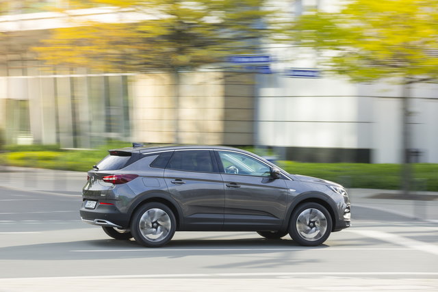 opel granland x 2017 09 primo contatto 22