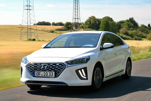 hyundai ioniq hybrid 09
