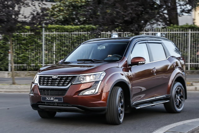 mahindra xuv500 aed