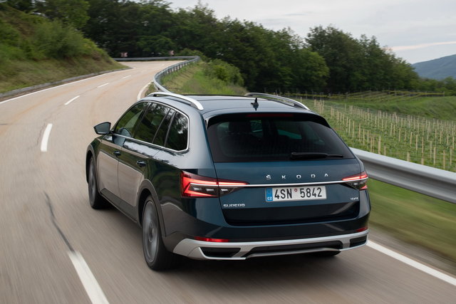 skoda superb scout 2019 07 19