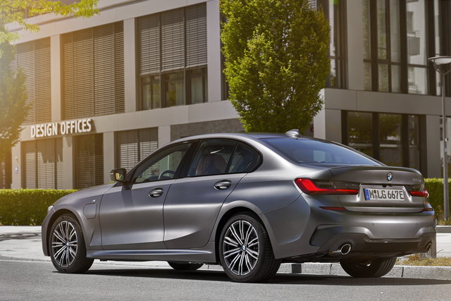 bmw serie 3 plug in hybrid 2019 08 07
