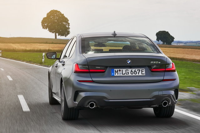 bmw serie 3 plug in hybrid 2019 08 11