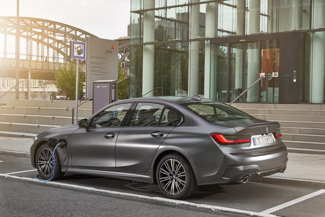 bmw serie 3 plug in hybrid 2019 08 15