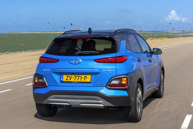 hyundai kona hybrid 05