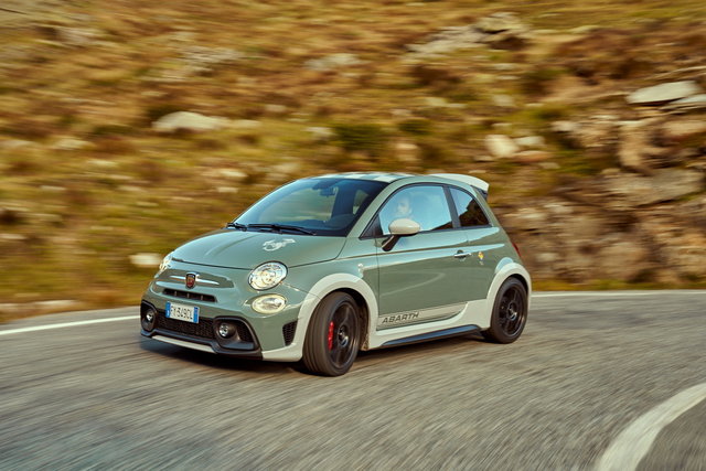 abarth 695 70 anniversario 16