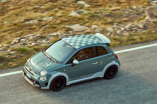 abarth 695 70 anniversario 19