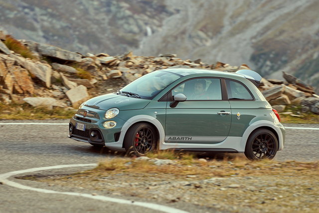 abarth 695 70 anniversario 21