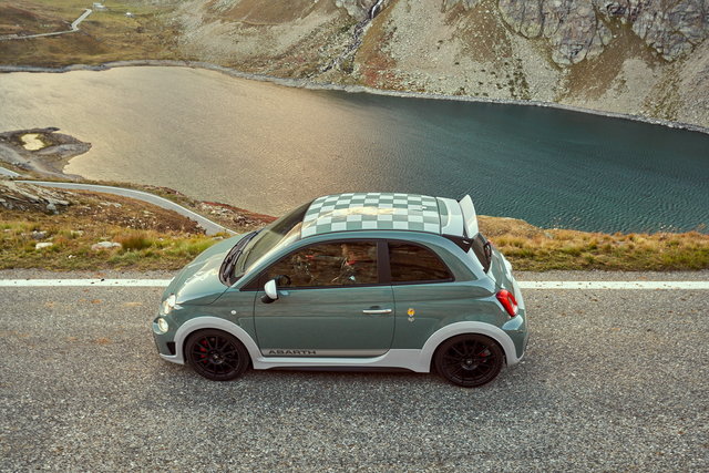 abarth 695 70 anniversario 23