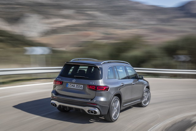 mercedes glb 35 amg 16