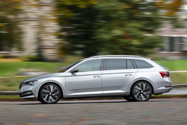 skoda superb iv 11