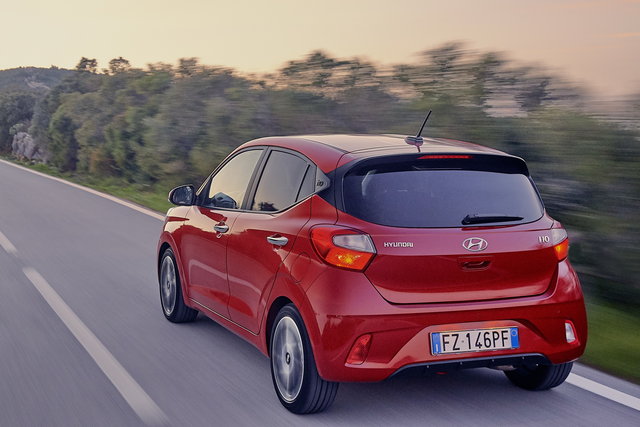 hyundai i10 2020 primo contatto 12