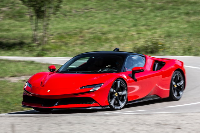 ferrari sf90 stradale 2020 06 02