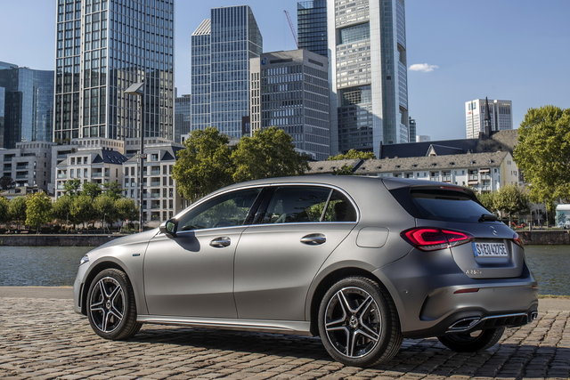 mercedes classe a 250e ibrida 03