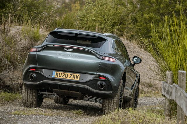 aston martin dbx 2020 09 15