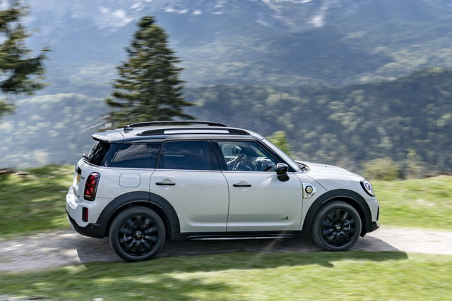 mini countryman se 2020 09 06