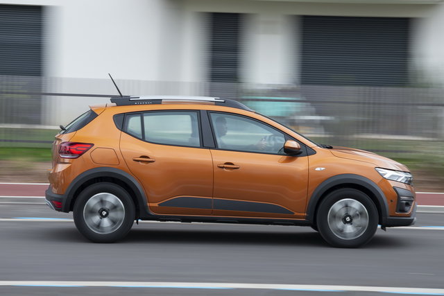 dacia sandero stepway primo contatto 2020 12 03