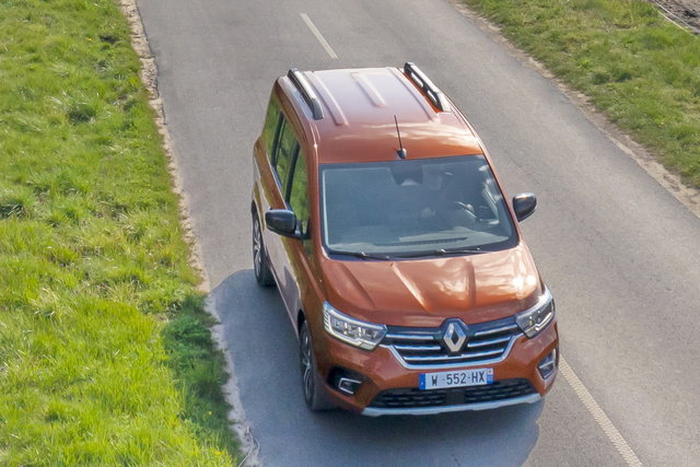 renault kangoo 1 contatto 2021 05 08