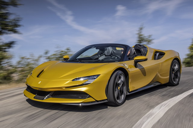 ferrari sf90 spider 2021 10
