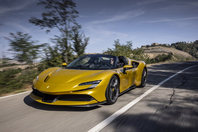 ferrari sf90 spider 2021 10 05