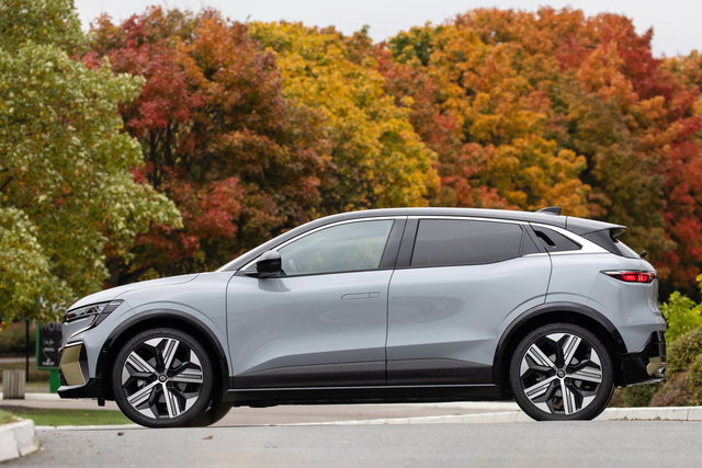 renault megane etech electric 2021 11 11