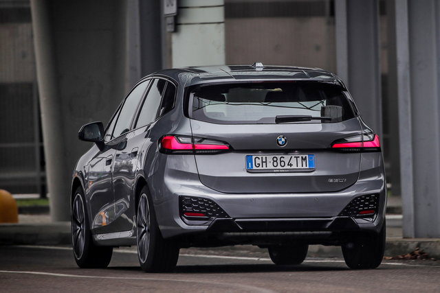 bmw serie 2 active tourer 2022 02 primo contatto 04